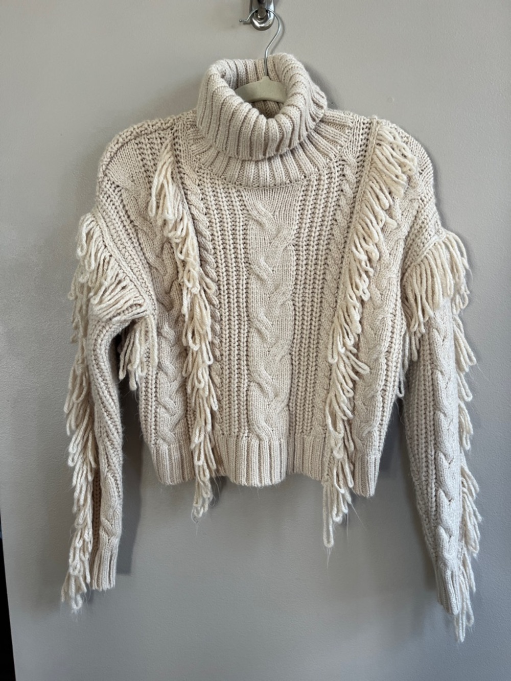 Forever 21 fringe cable knit turtleneck ivory sweater size small
